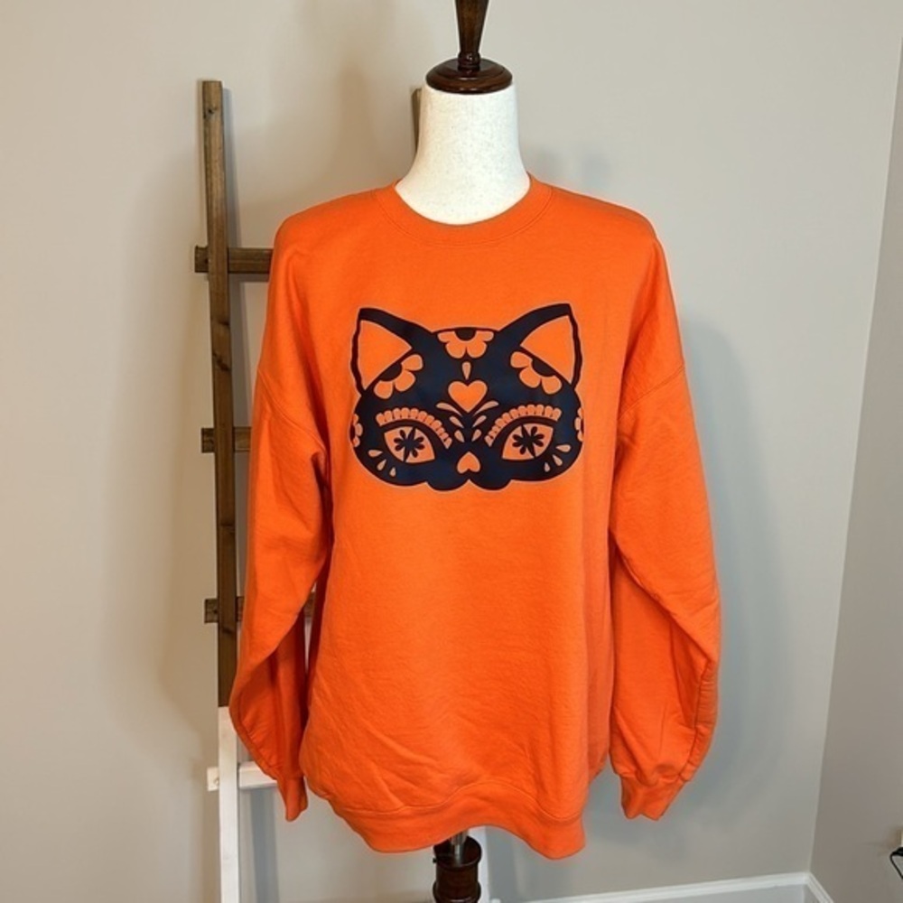 Small Business Sweatshirt HTV Black Cat Design on Crewneck Sweatshirt Size XL